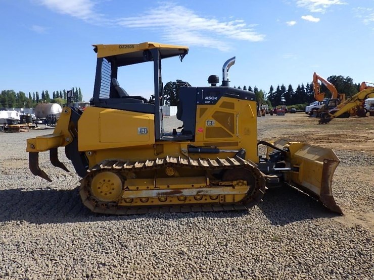 2019-deere-450k-lgp-image-3