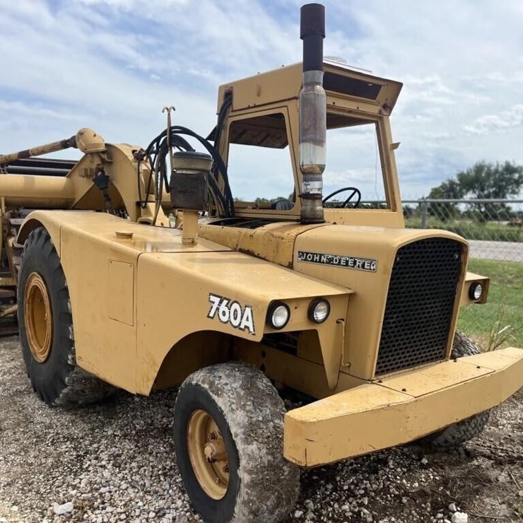 DEERE 760A