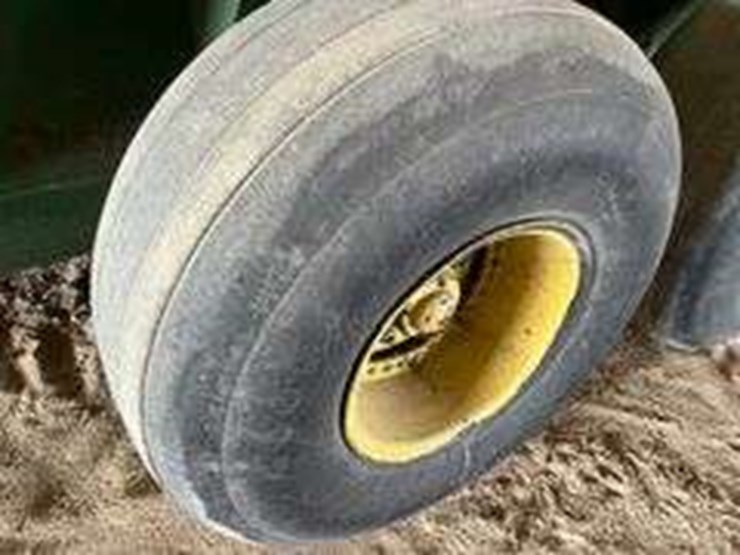 john-deere-650-image-12