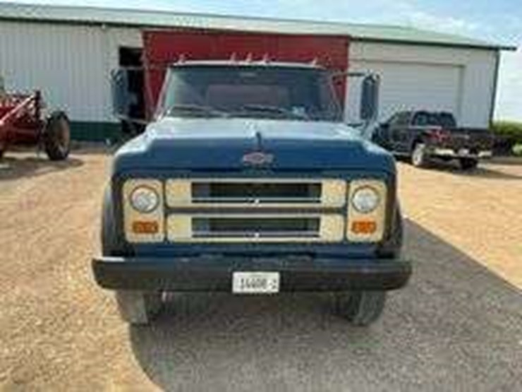 1968-chevy-60-grain-truck-image-2