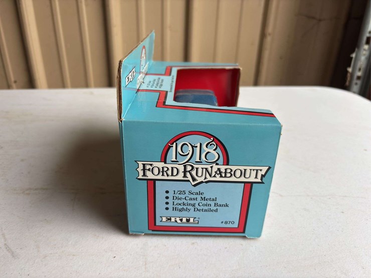 (3)-1/24-ford-bank-and-1/18-ford-hotrod-and-studebaker-golden-hawk-image-6