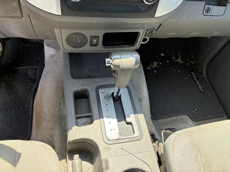 2017-nissan-frontier-image-13