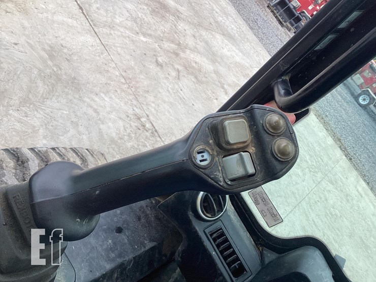 2018-jcb-3ts-8t-image-20