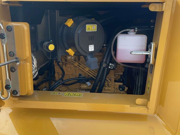 2025-caterpillar-305.5-image-12