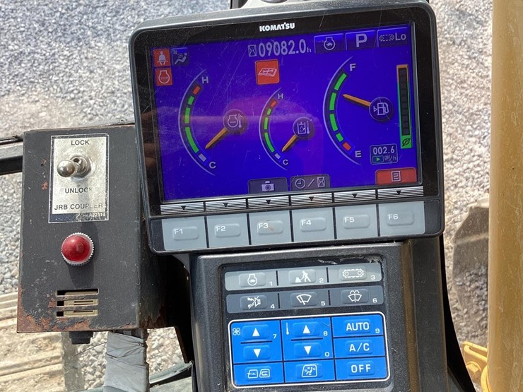 2014-komatsu-pc210-lc-10-image-17