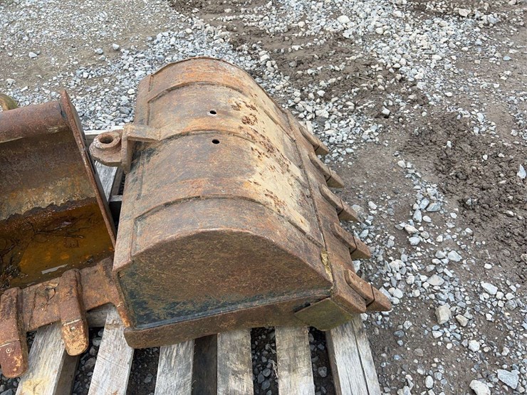 takeuchi-tb138fr-image-4