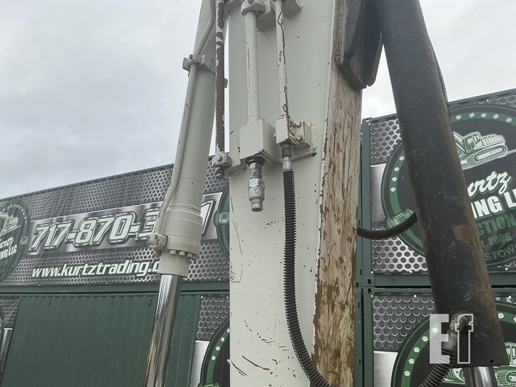 2016-takeuchi-tb1140-image-13