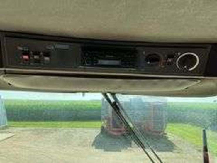 2005-case-ih-2388-image-24