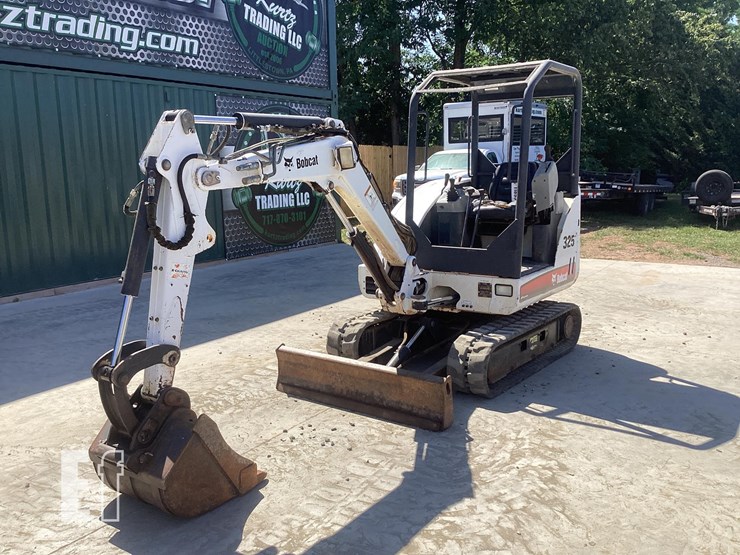 2011-bobcat-325g-image-8