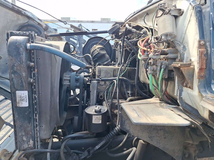 ford-l9000-image-30