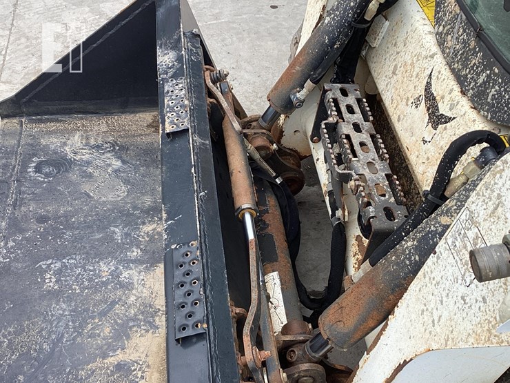 2022-bobcat-t595-image-10