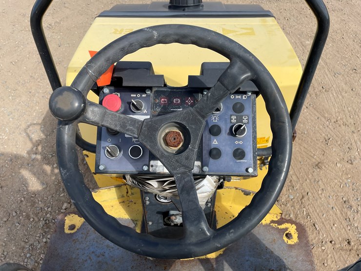 2019-dynapac-cc122-image-19