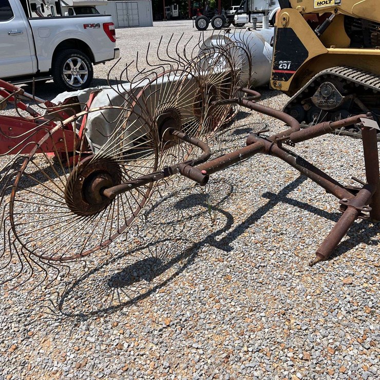 3 Pt. Hitch 4-Wheel Hay Rake