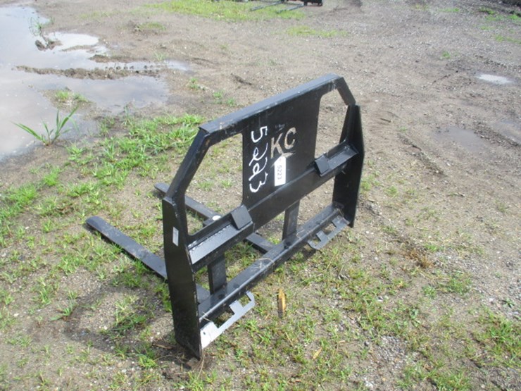#5223-•-kc-48"-skidsteer-forks-image-9