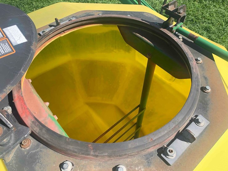 john-deere-1900-image-21