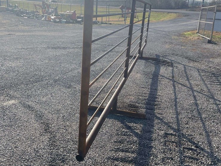 qty-(1)-24'-freestanding-pipe-fence-panel-image-6