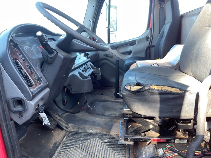2004-caterpillar-c7-image-21
