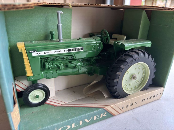 (2)-1/16-oliver-oc-3-crawler-and-1555-nib-ertl-image-15