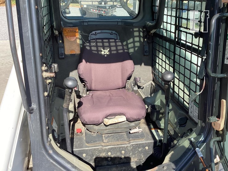 2013-bobcat-s650-image-10