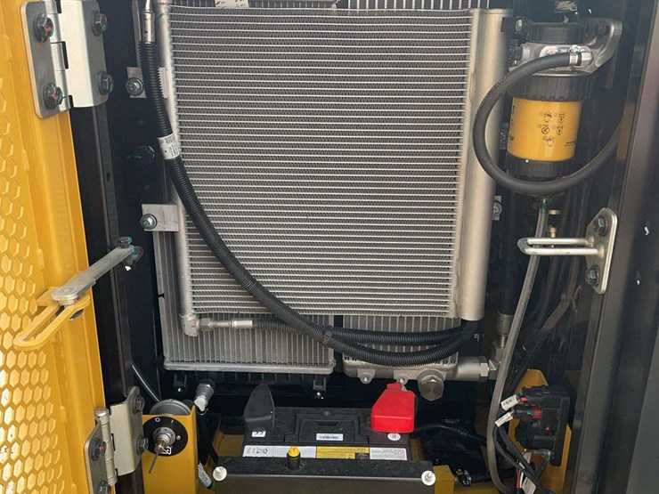 2025-caterpillar-305.5-image-13