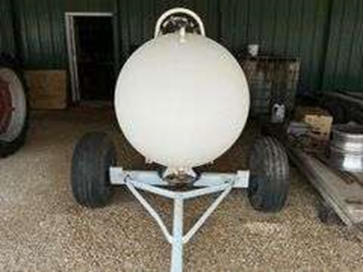 1000-gal-propane-tank-on-running-gear-image-3