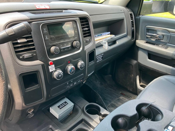 2017-ram-4500-bucket-truck-image-11