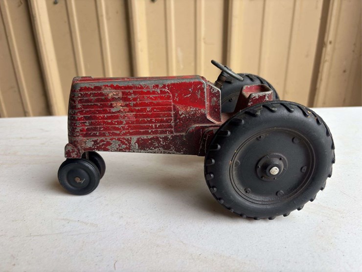 oliver-70-image-2