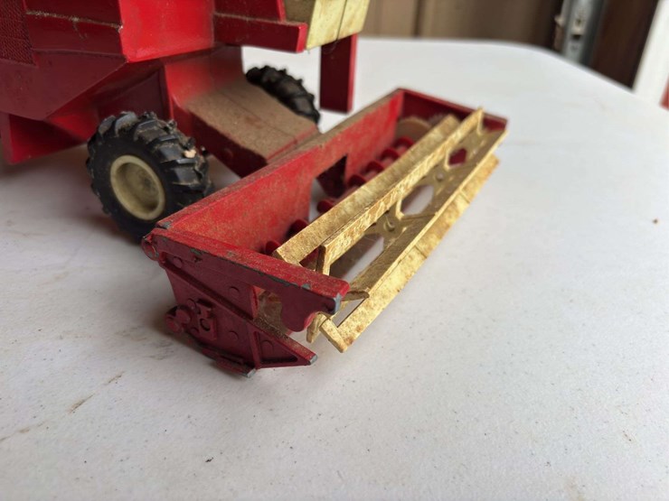 (2)-1/20-international-harvester-915-combine-and-1/16-5100-grain-drill-ertl-image-12