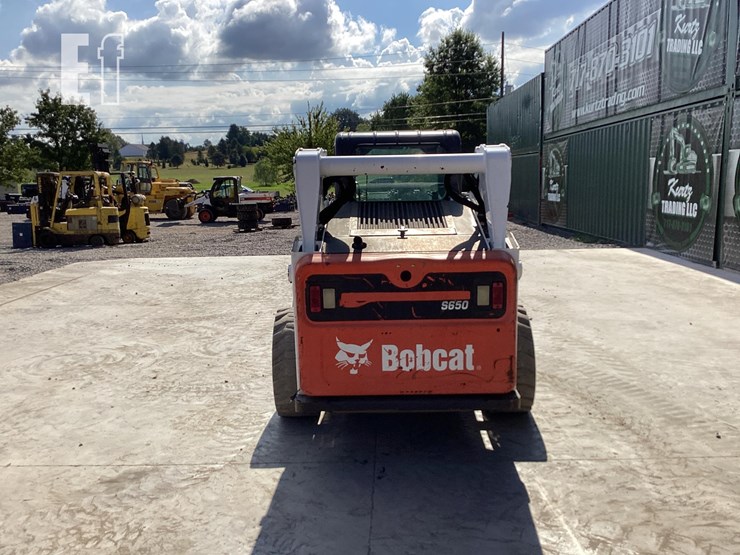 2013-bobcat-s650-image-3
