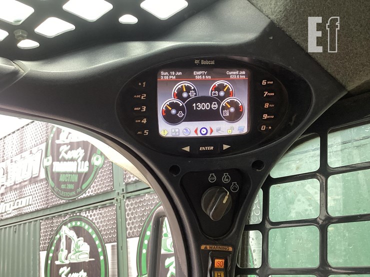 2015-bobcat-t870-image-16