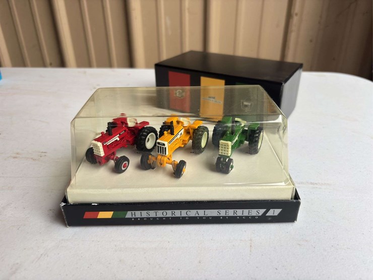 (2)-1/16-heritage-oliver-1655-+-1/64-agco-historical-set-nib-ertl-image-18
