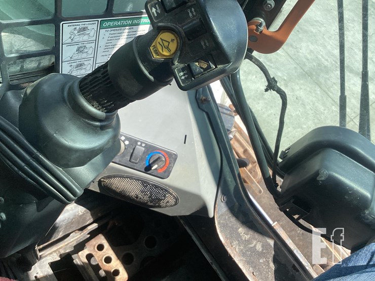 2017-bobcat-s570-image-16