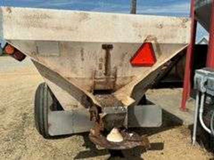 8-ton-stainless-steel-fertilizer-spreader-image-5