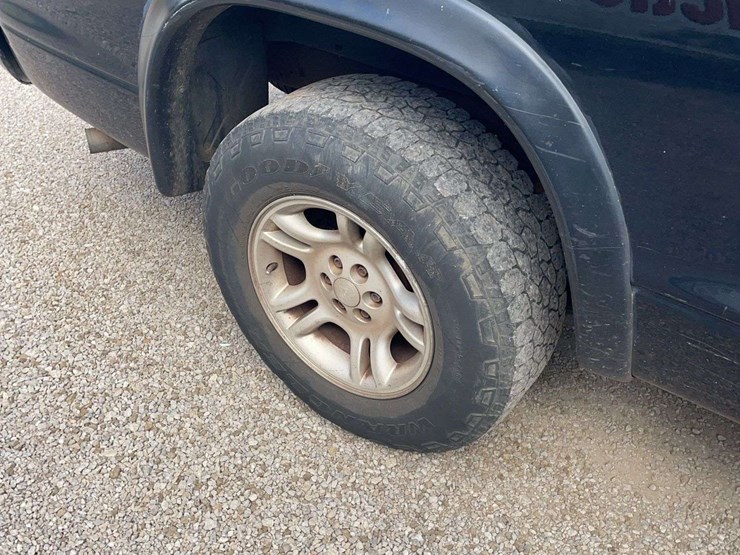 2004-dodge-dakota-image-16