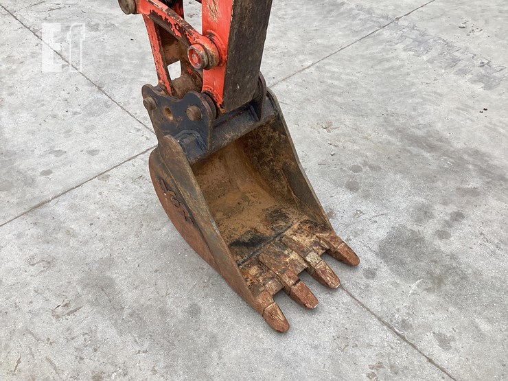 2017-kubota-kx040-4-image-10