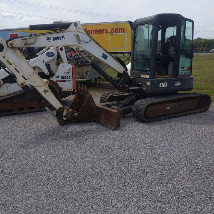 BOBCAT E50