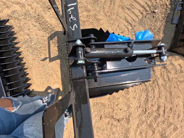 #5291-•-skid-steer-spade-grapple-image-4