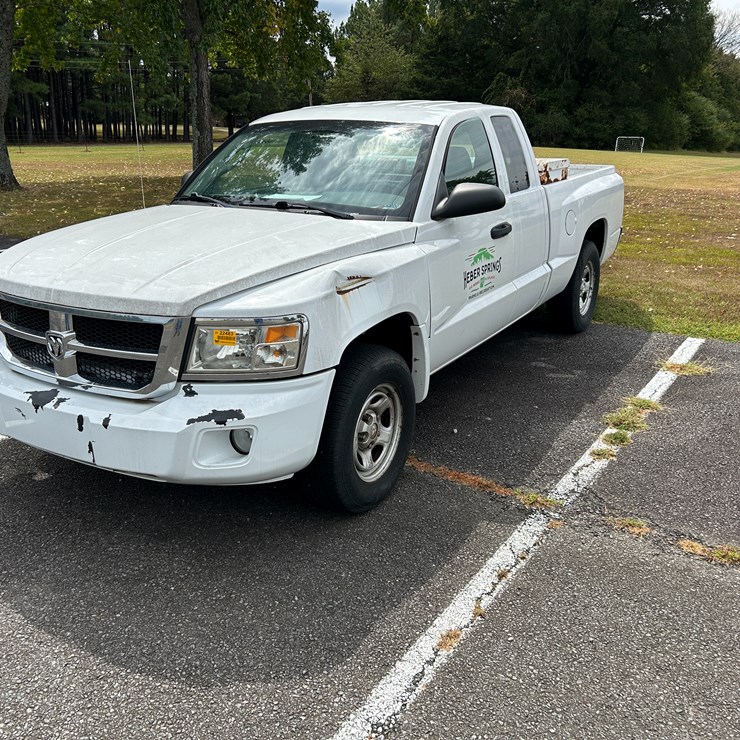 2010 DODGE DAKOTA