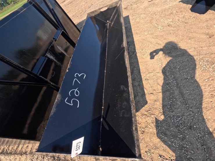#5273-•-heavy-duty-cattle-feeder-image-1
