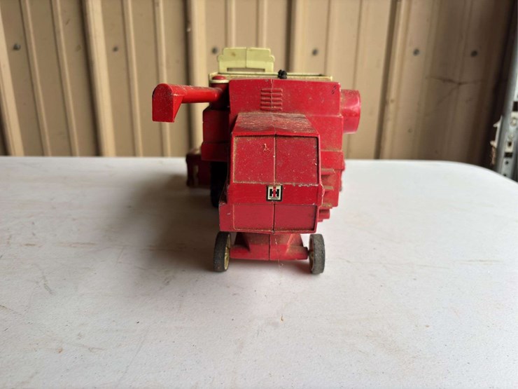 (2)-1/20-international-harvester-915-combine-and-1/16-5100-grain-drill-ertl-image-5