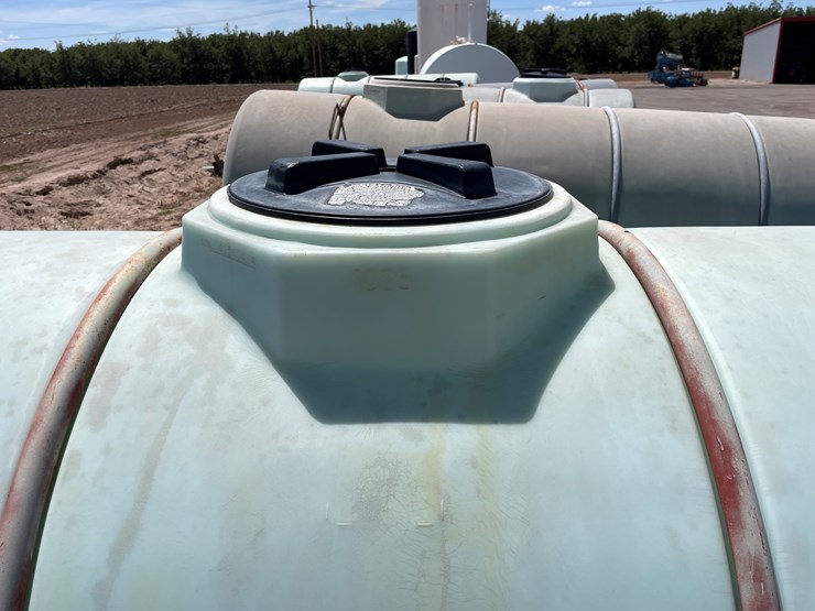 #9140-•-1000-gallon-fertilizer-tank-image-19
