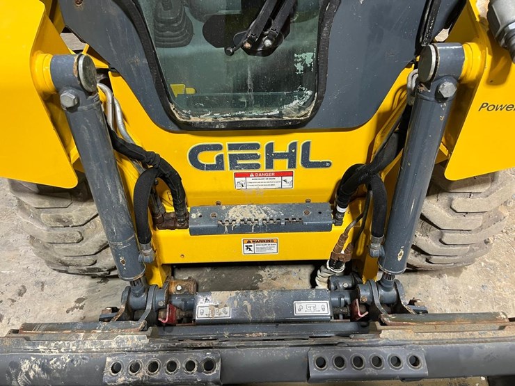 2018-gehl-rt135-image-10