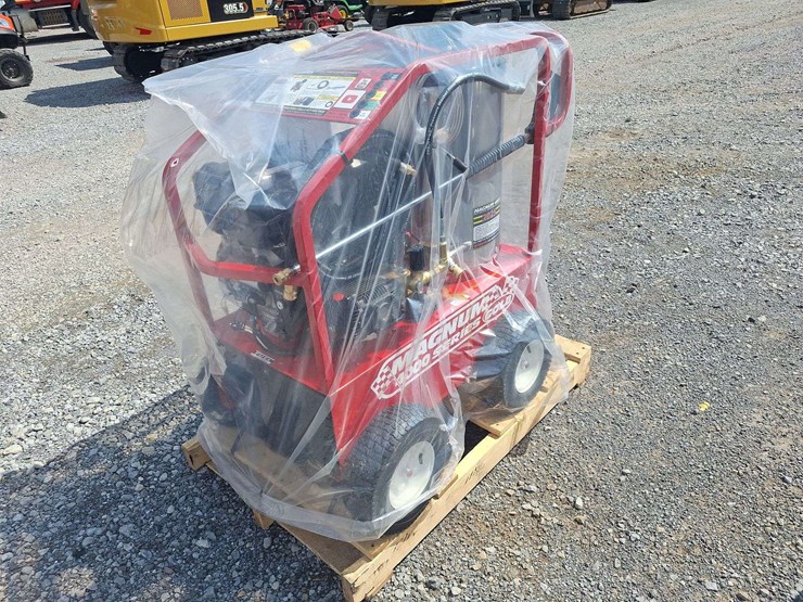 unused-magnum-4000-gold-hot-water-pressure-washer-image-7