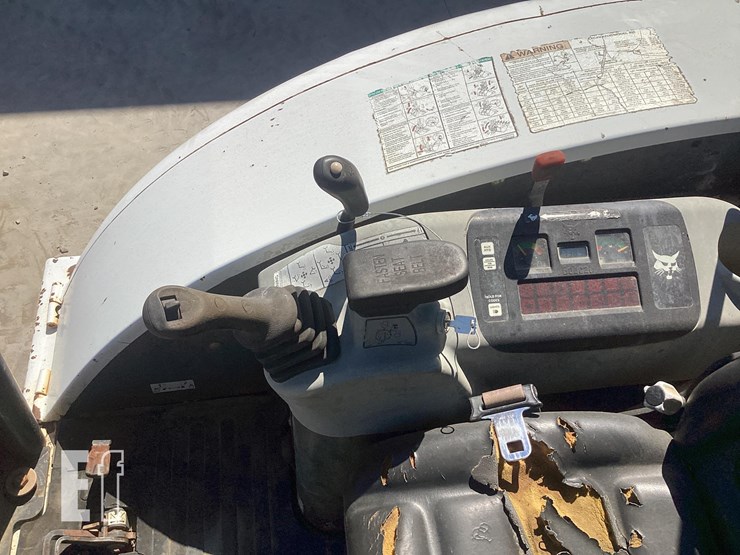 2011-bobcat-325g-image-17