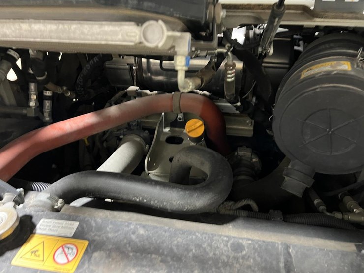 2023-takeuchi-tl12r2-image-17