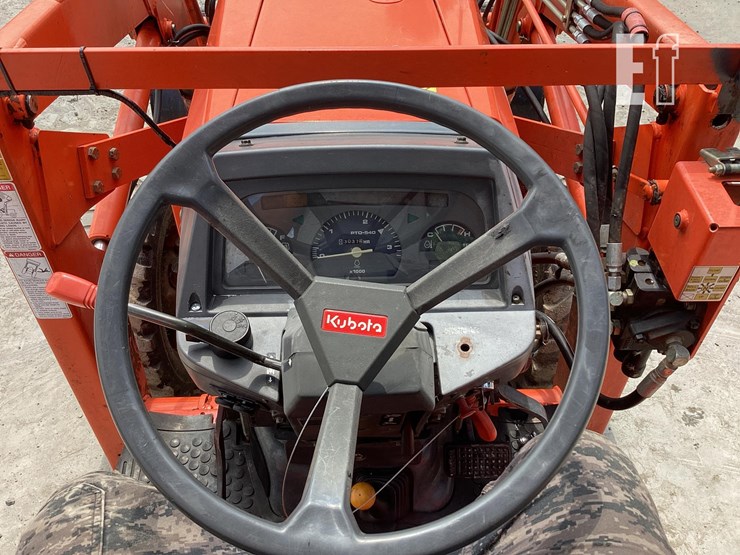 2000-kubota-l35-image-15