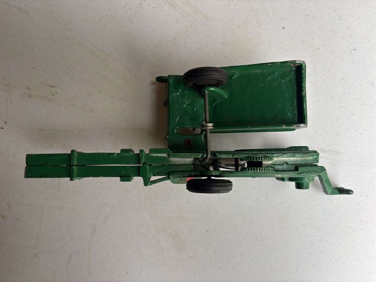 (2)-1/16-oliver-tractor-and-baler-slik-image-18