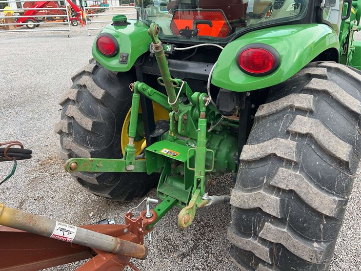 john-deere-4044r-image-36