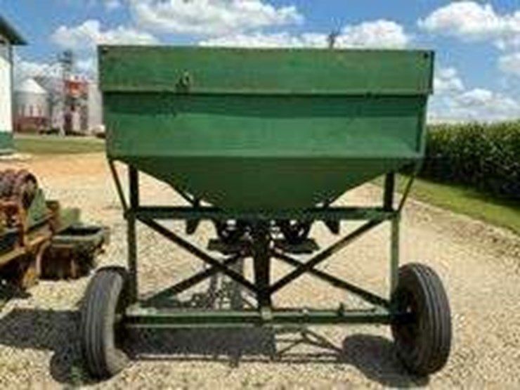 homemade-pull-type-seeder,-hyd.-opening-&-hyd.-fan,-separate-seeding,-big-&-small-image-4