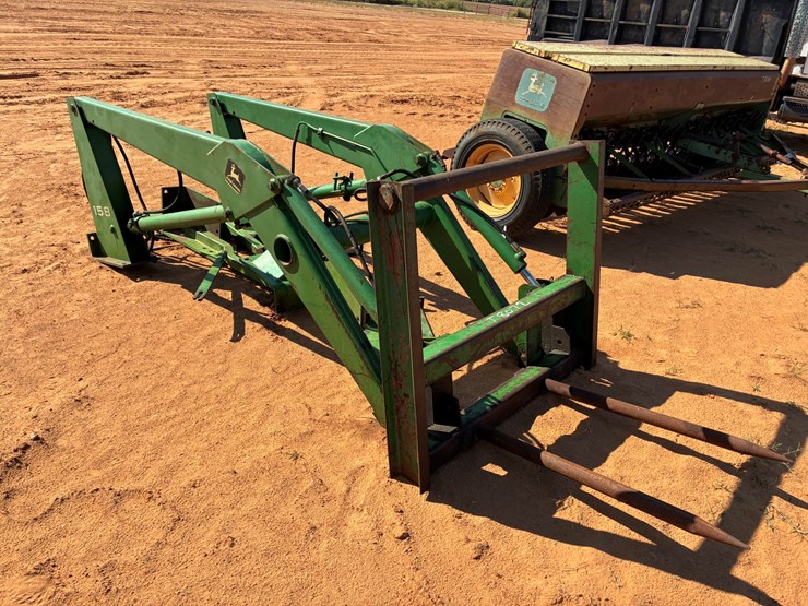 john-deere-158-image-2